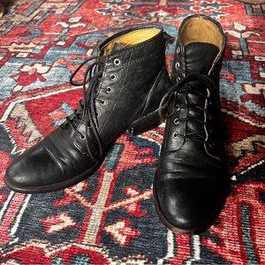 Frye Carson Lace Up Boot